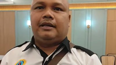 TUTURPEDIA - Jadi Perbincangan Publik, Yayak Gundul Legowo