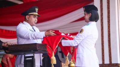 TUTURPEDIA - Jadi Inspektur Upacara HUT RI Ke-80 Di Pati, Ini Pesan Penting Gus Yasin.