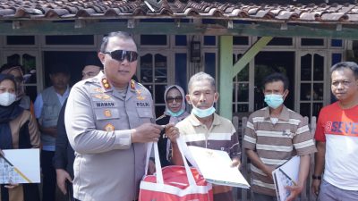 TUTURPEDIA - Jajaran Forkopimda Kunjungi Korban Dampak kebakaran Sumur Minyak Di Blora
