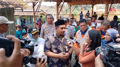 TUTURPEDIA - Wakil Gubernur Tinjau Kebakaran Minyak di Blora