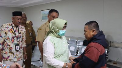 TUTURPEDIA - Datangi RS Sardjito Yogyakarta, Wabup Blora Sri Setyorini Jenguk Abu Dhabi