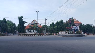 TUTURPEDIA - Beredar Seruan Rembang Bergerak, Ini Fakta di Lapangan