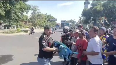 Adu Jotos dan Intimidasi Warnai Sidang Pansus Hak Angket Bupati Pati, Sajam Diduga Muncul di Tengah Massa! 3 TUTURPEDIA - Adu Jotos dan Intimidasi Warnai Sidang Pansus Hak Angket Bupati Pati, Sajam Diduga Muncul di Tengah Massa!