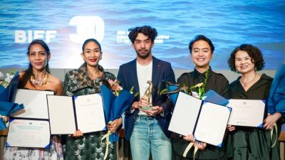 Pangku: Debut Sutradara Reza Rahadian Menang Besar di BIFF 2025 2 TUTURPEDIA - Pangku: Debut Sutradara Reza Rahadian Menang Besar di BIFF 2025