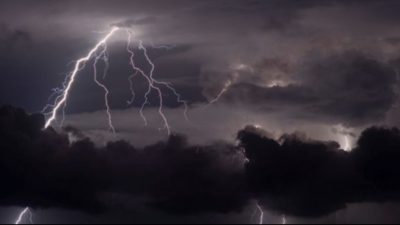 BMKG: Cuaca Panas Ekstrem Melanda Sejumlah Kota, Waspadai Hujan Petir di Sore Hari 3 TUTURPEDIA - BMKG: Cuaca Panas Ekstrem Melanda Sejumlah Kota, Waspadai Hujan Petir di Sore Hari