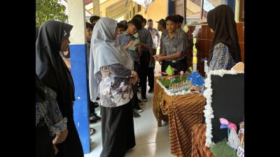 SMP Negeri 2 Cepiring Rayakan Kreativitas Siswa Lewat Gelar Karya “Menggenggam Teknologi, Menjaga Jati Diri” 3 TUTURPEDIA - SMP Negeri 2 Cepiring Rayakan Kreativitas Siswa Lewat Gelar Karya “Menggenggam Teknologi, Menjaga Jati Diri”
