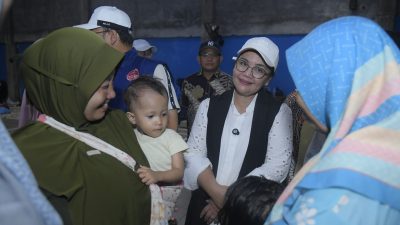 Tinjau Titik-Titik Pengungsian, Agustina Wilujeng Pastikan Bantuan Tersalurkan 6 TUTURPEDIA - Tinjau Titik-Titik Pengungsian, Agustina Wilujeng Pastikan Bantuan Tersalurkan