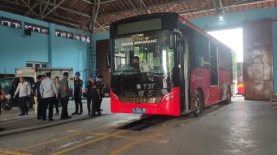 Bus Listrik Trans Semarang Mulai Uji Coba, Warga Bisa Naik Gratis! 2 TUTURPEDIA - Bus Listrik Trans Semarang Mulai Uji Coba, Warga Bisa Naik Gratis!