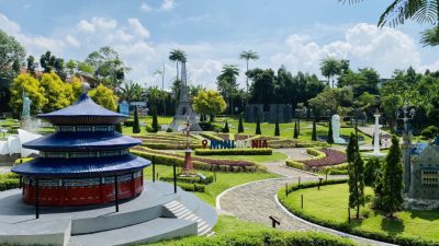 TUTURPEDIA - 10 Destinasi Wisata Hits di Semarang 2025: Panduan Lengkap & Ringan untuk Liburan Ceria