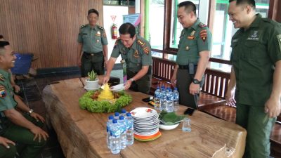 TUTURPEDIA - Polhut KPH Randublatung Rayakan HUT ke-59, Teguhkan Komitmen Jaga Hutan di Tengah Tantangan Zaman