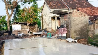 Ini Kisah Ahmad Korban Kebakaran yang Harus Membawa Istri dan Dua Balita Numpang dari Rumah ke Rumah 3 TUTURPEDIA - Ini Kisah Ahmad Korban Kebakaran yang Harus Membawa Istri dan Dua Balita Numpang dari Rumah ke Rumah