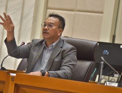 Komisi IX Edy Wuryanto, Desak Presiden Tuntaskan Nasib Guru dan Nakes di Tengah Rekrutmen PPPK SPPG