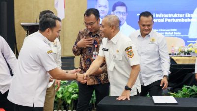 TUTURPEDIA - Jelang Mudik Lebaran, Ahmad Luthfi Gas Pol Perbaikan Jalan di Jawa Tengah