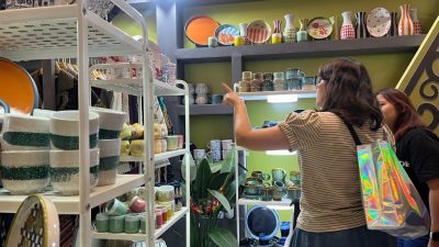 TUTURPEDIA - Kreasi Pengrajin Jateng Bersinar di Inacraft 2026, dari Keramik Daun Jati hingga Bed Cover Batik