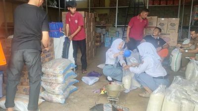 TUTURPEDIA - Pemprov Jateng Turunkan Pompa dan Salurkan Bantuan Ratusan Juta untuk Tangani Banjir Pekalongan