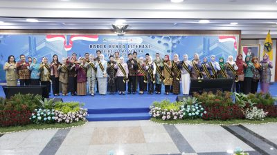 TUTURPEDIA - Genjot Minat Baca, Nawal Yasin Ingin Setiap Desa di Jateng Punya Perpustakaan