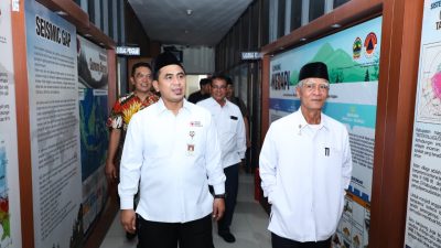 TUTURPEDIA - Wagub Taj Yasin Acungi Jempol PMI Jateng dalam Layanan Kebencanaan dan Kemanusiaan di Jawa Tengah