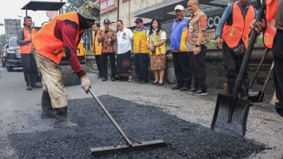 Kejar Target Jelang Lebaran, Pemprov Jateng Pastikan Jalan Provinsi Siap Sambut Pemudik 3 TUTURPEDIA - Kejar Target Jelang Lebaran, Pemprov Jateng Pastikan Jalan Provinsi Siap Sambut Pemudik