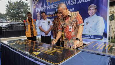 Kejar Target Jelang Lebaran, Pemprov Jateng Pastikan Jalan Provinsi Siap Sambut Pemudik 5 TUTURPEDIA - Kejar Target Jelang Lebaran, Pemprov Jateng Pastikan Jalan Provinsi Siap Sambut Pemudik