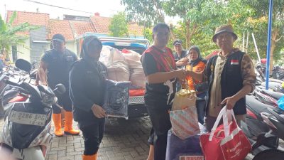 Pemkot Semarang Gercep Tangani Banjir di Rowosari dan Meteseh, Tembalang: Beri Bantuan Logistik dan Evakuasi Warga Terdampak 6 TUTURPEDIA - Pemkot Semarang Gercep Tangani Banjir di Rowosari dan Meteseh, Tembalang: Beri Bantuan Logistik dan Evakuasi Warga Terdampak