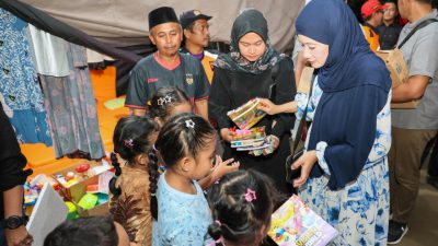 Kunjungi Tanah Gerak Tegal, Wagub Minta Persiapan Huntara Dipercepat, Warga Diminta Tetap Ibadah Ramadan 3 TUTURPEDIA - Kunjungi Tanah Gerak Tegal, Wagub Minta Persiapan Huntara Dipercepat, Warga Diminta Tetap Ibadah Ramadan