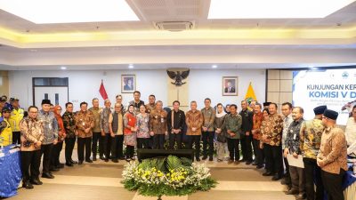 Alarm Cuaca Ekstrem Menjelang Mudik 2026: Gubernur Jateng Minta Warga Tingkatkan Kewaspadaan 2 TUTURPEDIA - Alarm Cuaca Ekstrem Menjelang Mudik 2026: Gubernur Jateng Minta Warga Tingkatkan Kewaspadaan