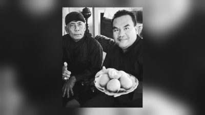 Kabar Duka: Sesepuh Samin Blora Mbah Pramugi Wafat, Gus Arief Sampaikan Belasungkawa 3 TUTURPEDIA - Kabar Duka: Sesepuh Samin Blora Mbah Pramugi Wafat, Gus Arief Sampaikan Belasungkawa