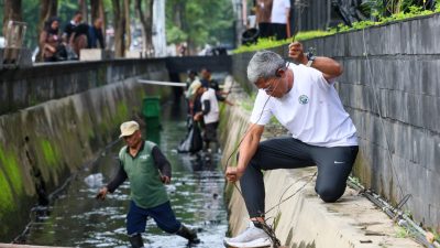 Sekda Sumarno Ajak ASN Provinsi Jateng jadi Duta Peduli Pengelolaan Sampah 3 TUTURPEDIA - Sekda Sumarno Ajak ASN Provinsi Jateng jadi Duta Peduli Pengelolaan Sampah