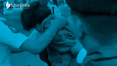 Kisah Tragis di Kampus UIN Suska Riau: Ketika “Cinta” Berujung Kapak di Lorong Sidang Proposal 5 TUTURPEDIA - Kisah Tragis di Kampus UIN Suska Riau: Ketika “Cinta” Berujung Kapak di Lorong Sidang Proposal