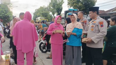 600 Takjil Dibagikan, Bhayangkari dan Polsek Kunduran Santuni Anak Yatim di Bulan Ramadan 4 TUTURPEDIA - 600 Takjil Dibagikan, Bhayangkari dan Polsek Kunduran Santuni Anak Yatim di Bulan Ramadan