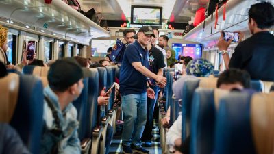 Kalau Tidak Gratis, Mungkin Saya Tak Pulang”, Kisah Perantau Naik Kereta Mudik Gratis Jateng 3 TUTURPEDIA - Kalau Tidak Gratis, Mungkin Saya Tak Pulang”, Kisah Perantau Naik Kereta Mudik Gratis Jateng