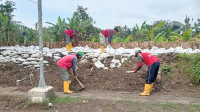 Respons Dampak Hujan Ekstrem di Wilayah Tembalang, Pemkot Semarang Gerak Cepat Perkuat Tanggul Kali Babon 3 TUTURPEDIA - Respons Dampak Hujan Ekstrem di Wilayah Tembalang, Pemkot Semarang Gerak Cepat Perkuat Tanggul Kali Babon