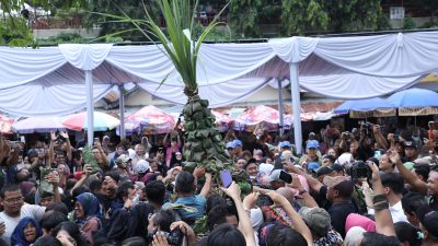 Sinergi Mahakarya dan Sesaji Rewanda: Cara Pemkot Semarang Memuliakan Tradisi di Goa Kreo 4 TUTURPEDIA - Sinergi Mahakarya dan Sesaji Rewanda: Cara Pemkot Semarang Memuliakan Tradisi di Goa Kreo