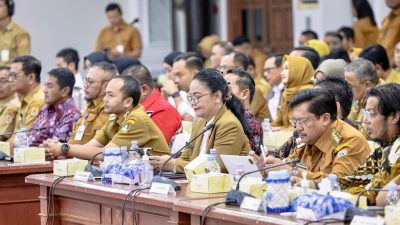 Kumpulkan Kepala Daerah se-Jateng, Gubernur Ahmad Luthfi Gandeng KPK Perkuat Benteng Antikorupsi 3 TUTURPEDIA - Kumpulkan Kepala Daerah se-Jateng, Gubernur Ahmad Luthfi Gandeng KPK Perkuat Benteng Antikorupsi