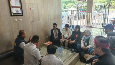 Ribuan Penanam Modal BLN Bersatu di Semarang, Serukan Penyelesaian Berkeadilan dan Pengembalian Dana Mulai Berjalan 3 TUTURPEDIA - Ribuan Penanam Modal BLN Bersatu di Semarang, Serukan Penyelesaian Berkeadilan dan Pengembalian Dana Mulai Berjalan