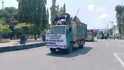 Sapa Pendemo dengan Senyum, Polwan Cantik Polres Blora Hadirkan Kesejukan di Tengah Aksi 3 TUTURPEDIA - Sapa Pendemo dengan Senyum, Polwan Cantik Polres Blora Hadirkan Kesejukan di Tengah Aksi