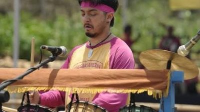 TUTURPEDIA - Para Perasuk: Tontonan Segar Pengusir Suntuk (Sebuah Review untuk film Para Perasuk karya Wregas Bhanuteja)