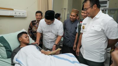 Momen Wagub Taj Yasin Pulihkan Trauma Tujuh Siswa Tertimpa Sekolah Roboh di Sragen 3 TUTURPEDIA - Momen Wagub Taj Yasin Pulihkan Trauma Tujuh Siswa Tertimpa Sekolah Roboh di Sragen