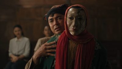 Badut Gendong: 'Joker' dengan Sentuhan Kultur. Paduan niat 'Kotor' dalam Kisah Getir dan Aksi nan Gahar 5 TUTURPEDIA - Badut Gendong: 'Joker' dengan Sentuhan Kultur. Paduan niat 'Kotor' dalam Kisah Getir dan Aksi nan Gahar