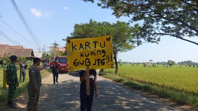 BLORA BUKAN ANAK TIRI! Kecewa Respons "Menyepelekan" Ahmad Luthfi, Warga Blokade Jalan Provinsi dan Hadiahi Kartu Kuning! 3 TUTURPEDIA - BLORA BUKAN ANAK TIRI! Kecewa Respons "Menyepelekan" Ahmad Luthfi, Warga Blokade Jalan Provinsi dan Hadiahi Kartu Kuning!