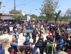 Aksi Tumpah Tebu Blora Bawa Berkah, Pedagang Kaki Lima Ketiban Rezeki Nomplok!