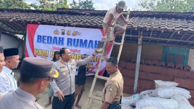 Sambut HUT Bhayangkara ke-80, Polres Blora Bedah Tiga Rumah Warga Kurang Mampu 3 TUTURPEDIA - Sambut HUT Bhayangkara ke-80, Polres Blora Bedah Tiga Rumah Warga Kurang Mampu