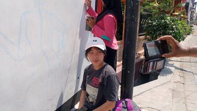 Ketika Dinding Gang Disulap Jadi Kanvas Budaya: Intip Aksi Pelajar Blora Dalam Kompetisi Mural 2026 3 TUTURPEDIA - Ketika Dinding Gang Disulap Jadi Kanvas Budaya: Intip Aksi Pelajar Blora Dalam Kompetisi Mural 2026