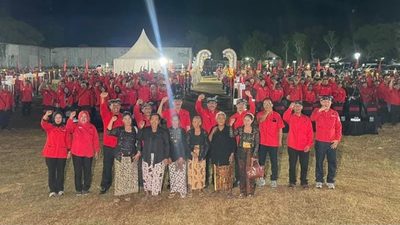 1.015 Kader PDI Perjuangan Berkumpul di Randublatung, Edy Wuryanto Tekankan Soliditas hingga Akar Rumput 3 TUTURPEDIA - 1.015 Kader PDI Perjuangan Berkumpul di Randublatung, Edy Wuryanto Tekankan Soliditas hingga Akar Rumput