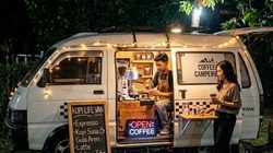 Minim Minim Pabrik, Anak Muda Blora Tak Kehabisan Akal! Mobil Jadul Disulap Jadi Kedai Kopi, Peluang Usaha Tumbuh hingga Pelosok Desa 3 TUTURPEDIA - Minim Minim Pabrik, Anak Muda Blora Tak Kehabisan Akal! Mobil Jadul Disulap Jadi Kedai Kopi, Peluang Usaha Tumbuh hingga Pelosok Desa