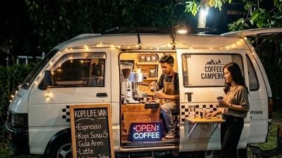 Minim Minim Pabrik, Anak Muda Blora Tak Kehabisan Akal! Mobil Jadul Disulap Jadi Kedai Kopi, Peluang Usaha Tumbuh hingga Pelosok Desa 3 TUTURPEDIA - Minim Minim Pabrik, Anak Muda Blora Tak Kehabisan Akal! Mobil Jadul Disulap Jadi Kedai Kopi, Peluang Usaha Tumbuh hingga Pelosok Desa