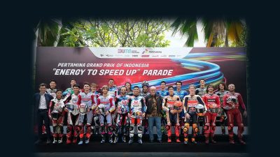 Menjelang MotoGP Mandalika, para riders diajak pawai keliling Lombok. FOTO: themandalikagp.com