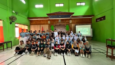 TUTURPEDIA - Galakkan Generasi Bebas Stunting, KKN UIN Walisongo Selenggarakan Sosialisasi Pencegahan Pernikahan Dini di Desa Tegaron