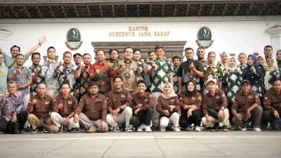 TUTURPEDIA - Puluhan Admin Medsos OPD Blora Studi Tiru ke Kabupaten Sumedang dan Provinsi Jabar, Ini Harapan Bupati Arief Rohman