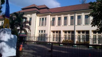 Tragedi Siswi SMAN 3 Bandung Melompat dari Lantai 3 Ramai Jadi Sorotan Warganet